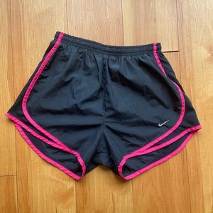 Nike dri-FIT running shorts black with pink edging small like new